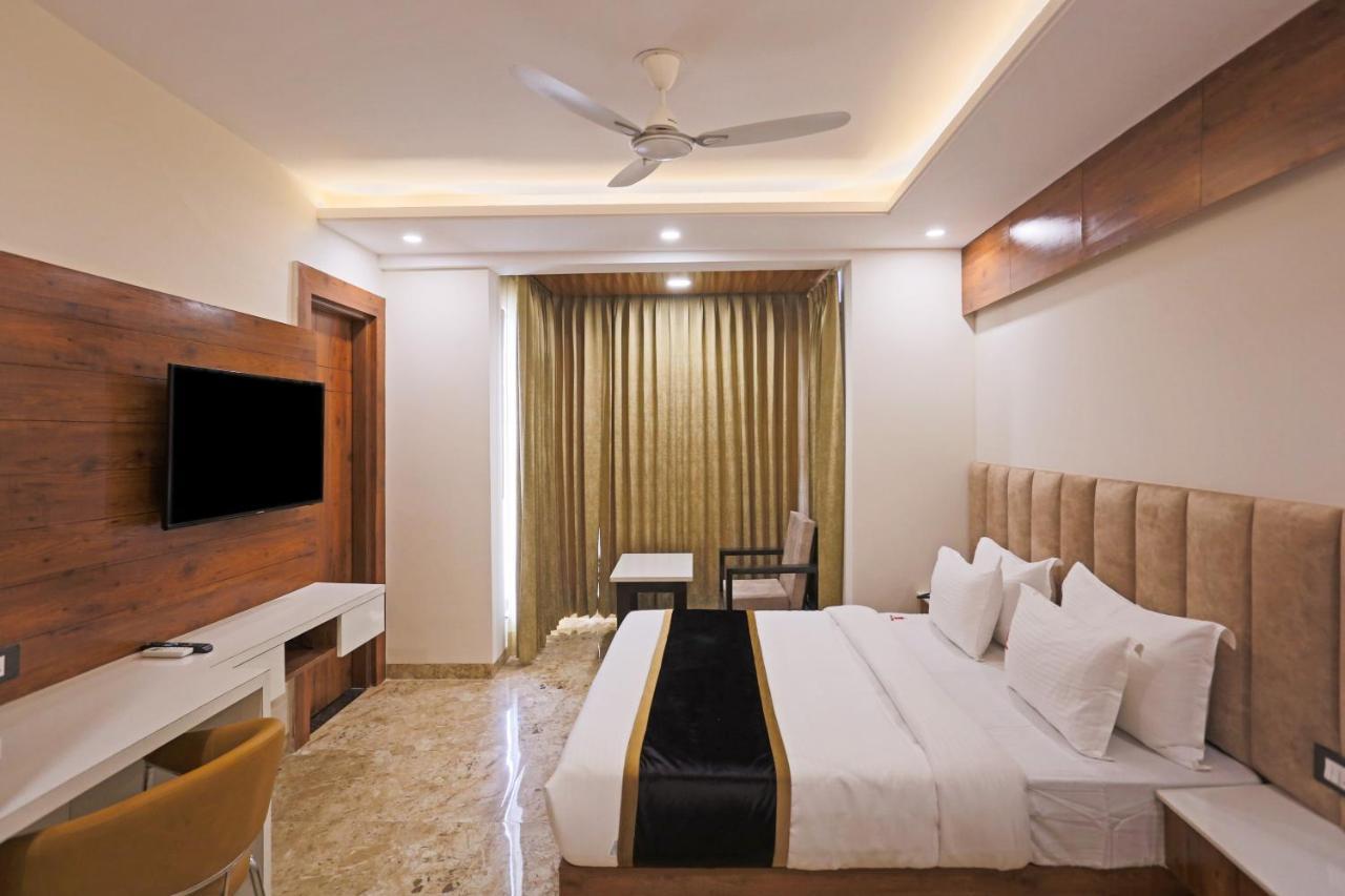 Hotel Deluxe Stay Inn - Near Delhi Airport นิวเดลี ภายนอก รูปภาพ