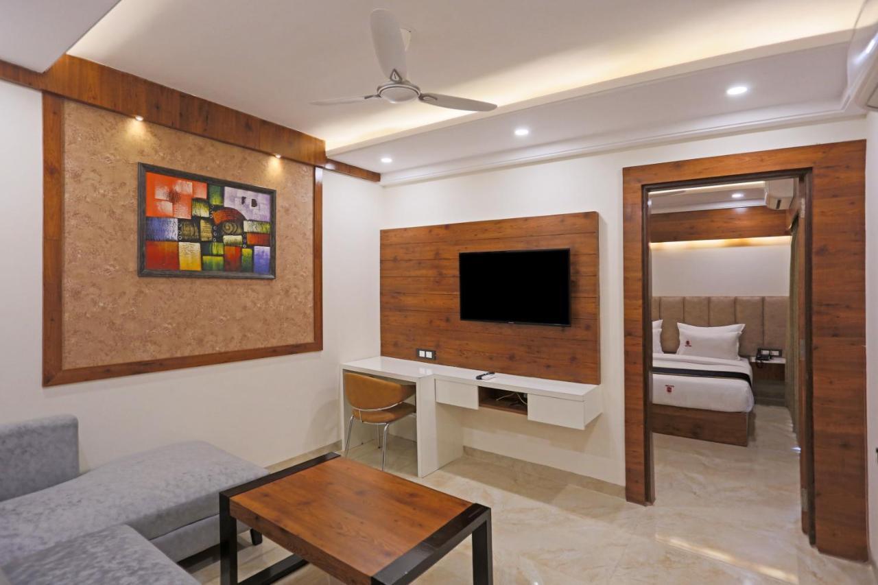 Hotel Deluxe Stay Inn - Near Delhi Airport นิวเดลี ภายนอก รูปภาพ