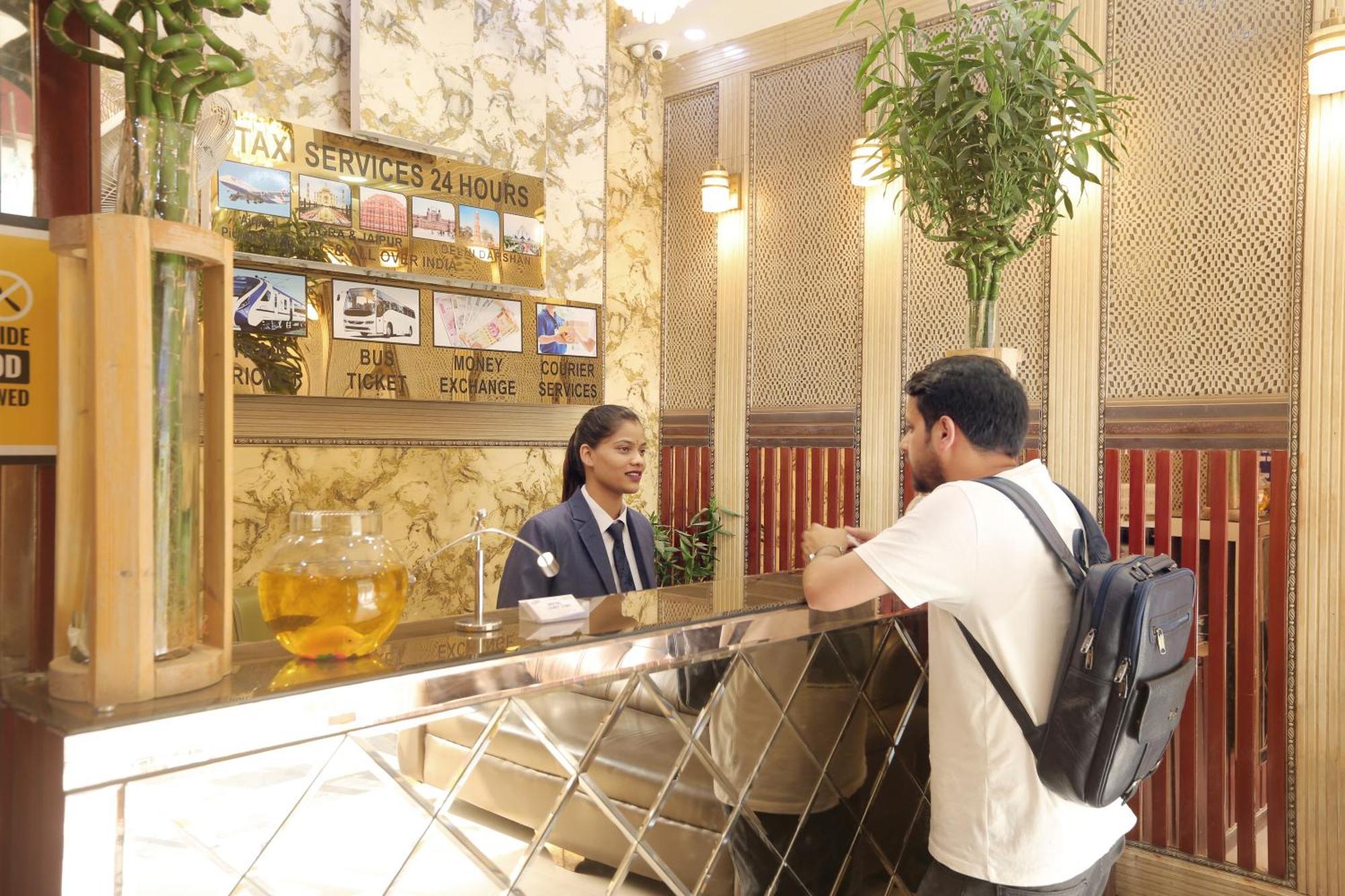 Hotel Deluxe Stay Inn - Near Delhi Airport นิวเดลี ภายนอก รูปภาพ