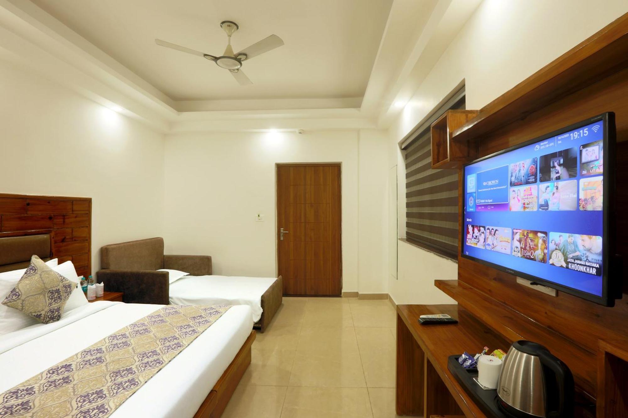 Hotel Deluxe Stay Inn - Near Delhi Airport นิวเดลี ภายนอก รูปภาพ