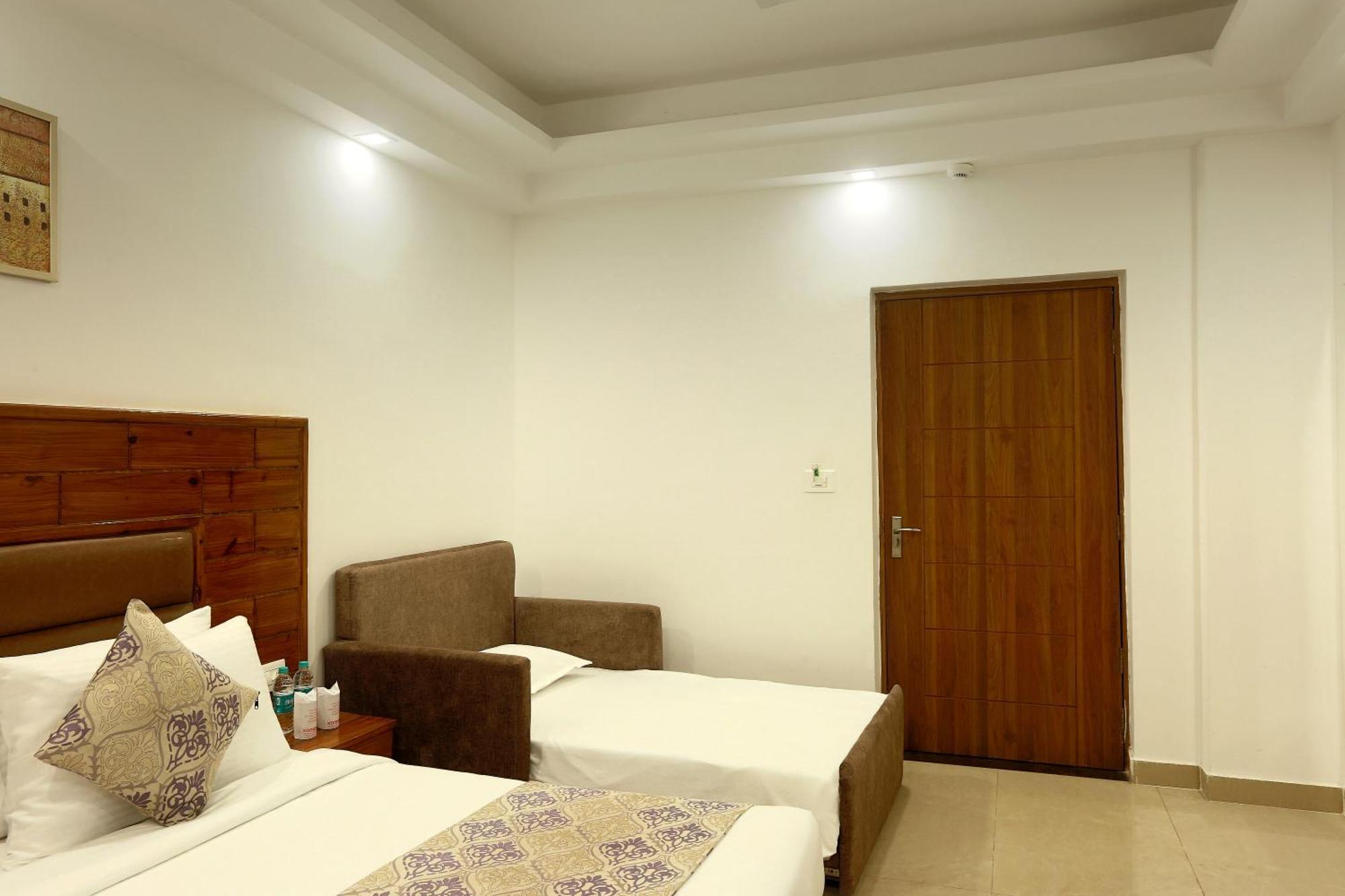 Hotel Deluxe Stay Inn - Near Delhi Airport นิวเดลี ภายนอก รูปภาพ