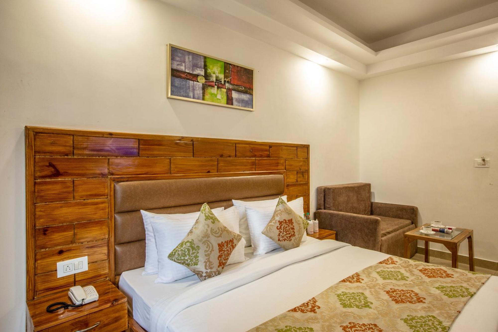 Hotel Deluxe Stay Inn - Near Delhi Airport นิวเดลี ภายนอก รูปภาพ